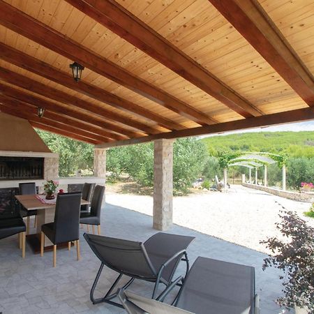 Awesome Home In Smokvica With Kitchen Exterior photo
